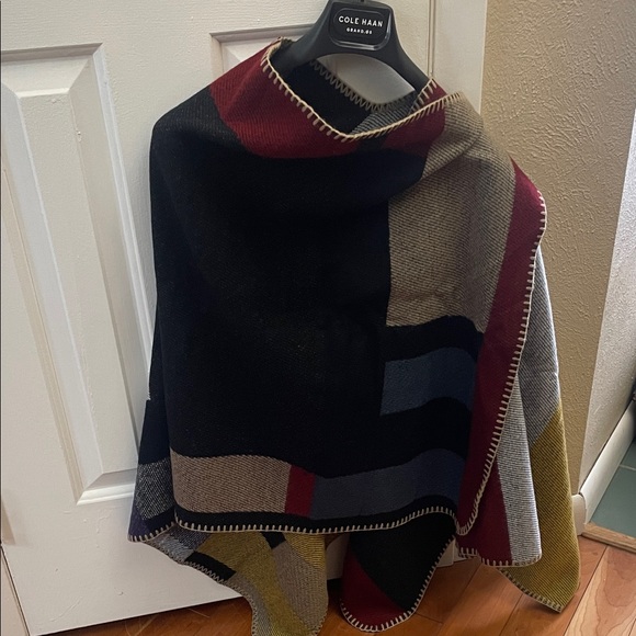 Multicolor Ruana Wrap - Picture 1 of 4